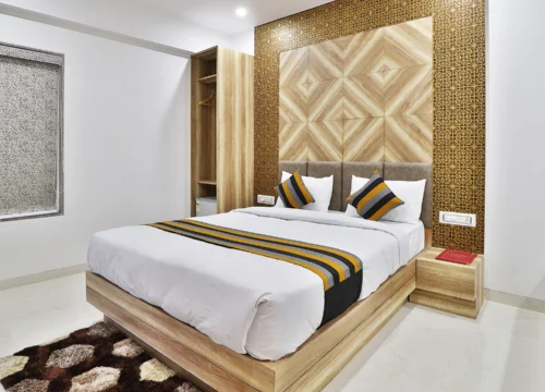 Deluxe Rooms - Hotel Legrand Surat